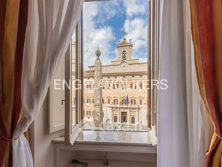 Trilocale in Affitto in Via della Colonna Antonina a Roma - Photo 2