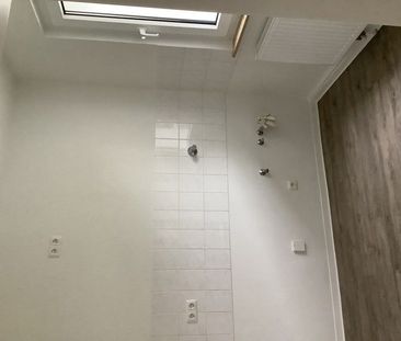 Wie schön ist das denn: 2 renovierte Zimmer mit schönem Balkon in r... - Photo 6