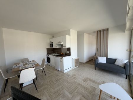 Location Appartement 2 pièces 31m² MANDELIEU LA NAPOULE 06210 - Photo 2