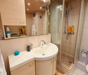 Helle, möblierte Whg, neue EBK + großer Balkon, super Anbindung - Foto 1