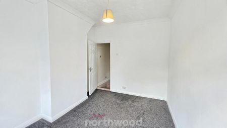 3 bedroom end of terrace house to rent - Photo 4