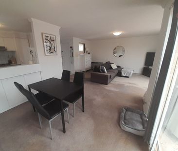 Riverside Living: 3BR Townhouse - Photo 4