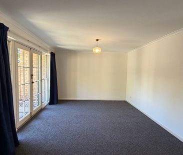 Spacious 3-Bedroom Unit in Prime North Adelaide Location - Photo 1