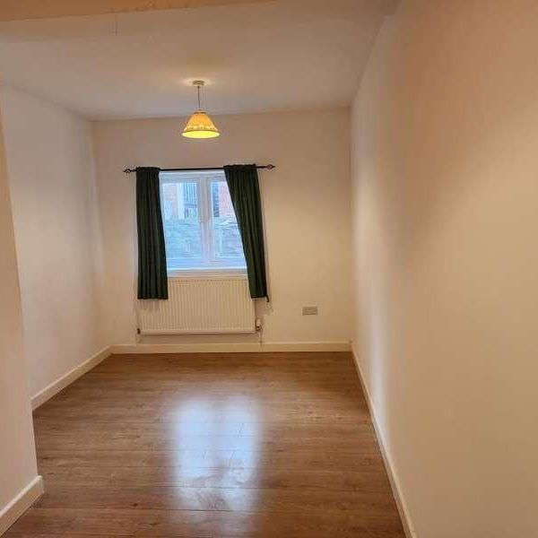 Woking, Surrey, GU21 - Photo 1