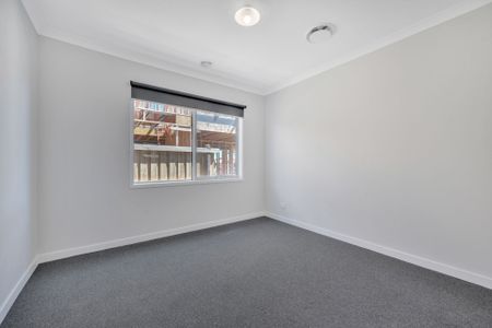 14 Bishopgate Boulevard Bonnie Brook VIC - Photo 3