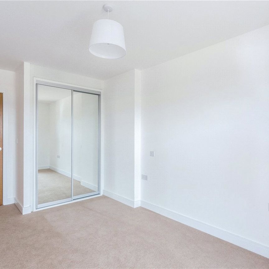 Southmead House, Kingman Way, Newbury, Berkshire, RG14 - Photo 1