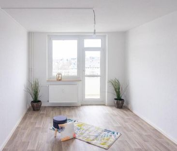 3-Raum-Wohnung mit Balkon und guter Verkehrsanbindung - Foto 1