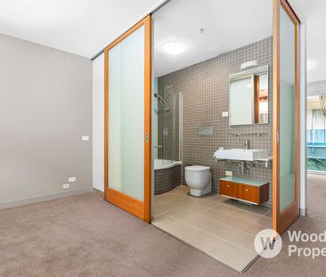 Contemporary One Bed Apartment in the Heart of St Kilda - Photo 4