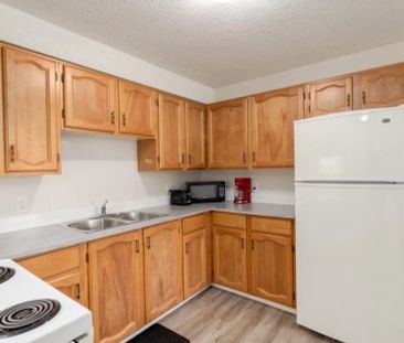 - 2 Bedroom at Matichuk - Photo 2