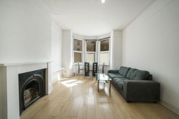 3 bedroom flat to rent - Photo 1