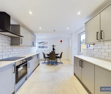 1 bedroom Flat To Let - Photo 2