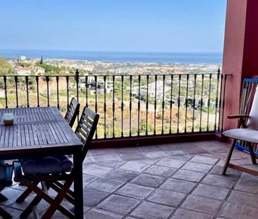 Luxury Apartment for rent in Benahavís, Andalusia - Photo 4