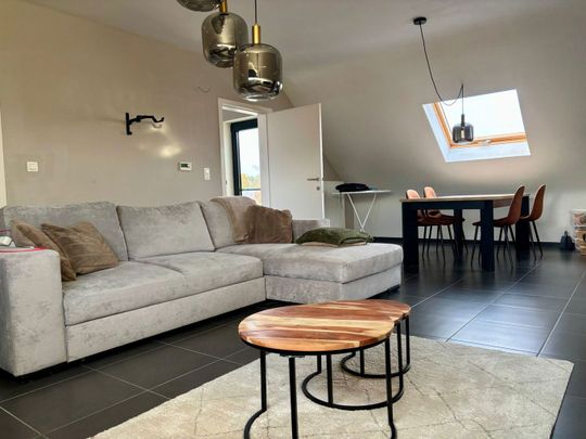 Ruim tweeslaapkamer appartement met een vlotte verbinding naar het centrum van Mol. - Photo 1