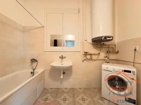 Pronájem bytu 4+kk – Eliščino nábřeží – centrum HK - Photo 2