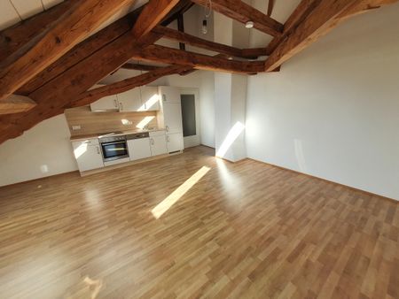 Geförderte Dachgeschosswohnung im 2. Stock mit 62 m² - Photo 2