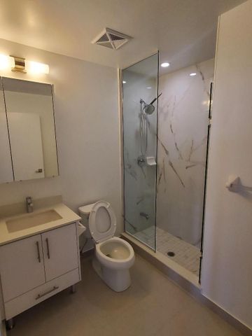 For Lease - 75 Oneida Crescent Unit# 402, Richmond Hill, Ontario - Photo 2