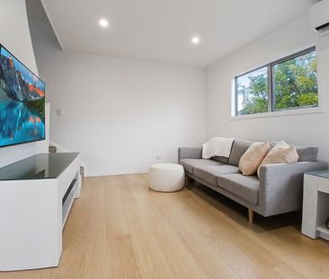 Elegantly Refurbished 3-Bedroom Home in Glenfield - Photo 5