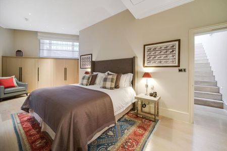 A beautiful two bedroom house to rent in the heart of Belgravia, SW1. - Photo 4