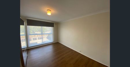 Modern 2-Bedroom Apartment in Cheltenham: Comfort, Convenience, and Style Await! - Photo 2