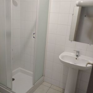 A louer studio - centre ville de Carentan - 2e étage - Photo 2