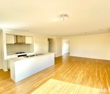 Heavenly Home on Hayes! - Photo 6