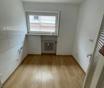 Helle 3-Zimmer-Wohnung in Wöhrd ***Besichtigung: Donnerstag, 19.02.... - Foto 4