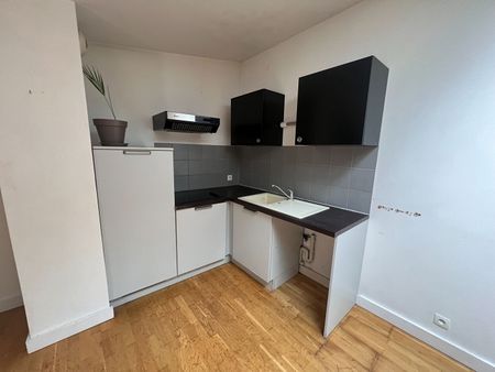 T2 de 46.20 m², rue du Sec Arembault – Parvis saint Maurice réf 51-31 - Photo 3