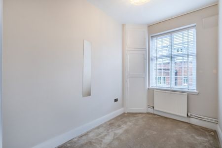 4 bedroom flat to rent - Photo 5