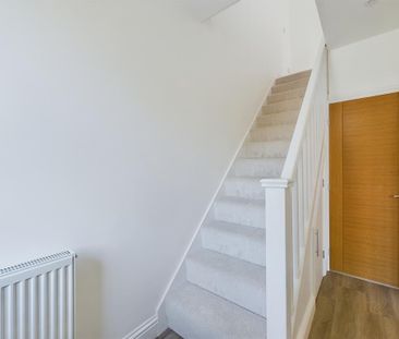 3 bedroom terraced house to rent - Photo 2