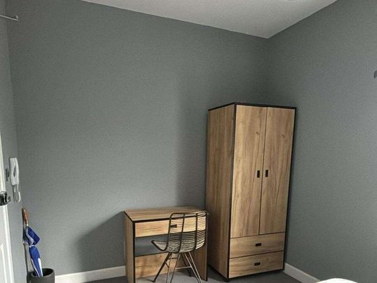 6 bedroom house of multiple occupation to rent - Photo 1