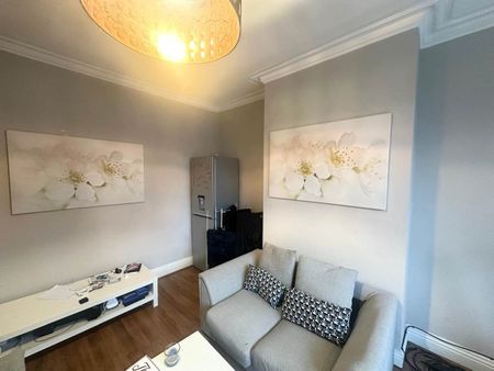 Knowle Road (Room 5), Burley, Leeds - Photo 2