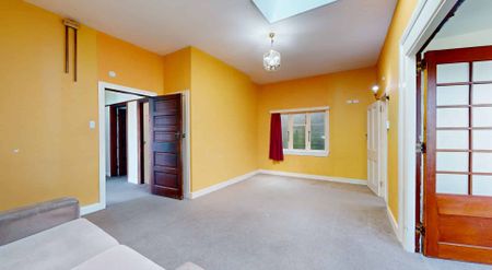 Spacious 5-Bedroom Apartment with Stunning Wellington Views – Kelburn, 6012 - Photo 4