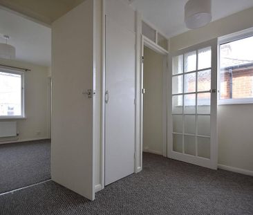 2 bedroom semi-detached house to rent - Photo 3