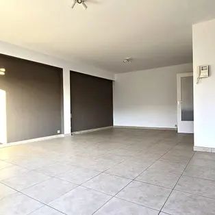 Lichtrijk 2-slkapp. met terras en kelder - Photo 1