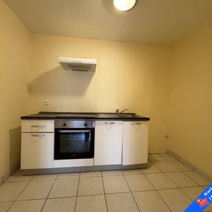 Location Appartement 2 pièces 48m² LAROCHE ST CYDROINE 89400 - Photo 2