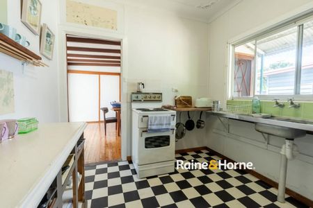 35 Lone Pine Avenue, Umina Beach, NSW 2257 - Photo 4