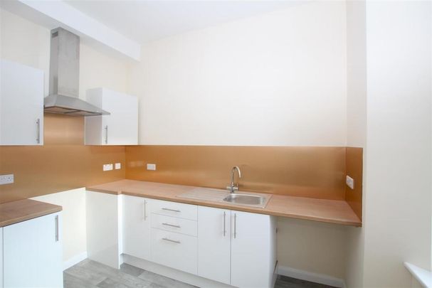 3 bedroom apartment to rent - Photo 1