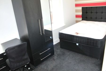 Romney Street, Salford - Photo 2