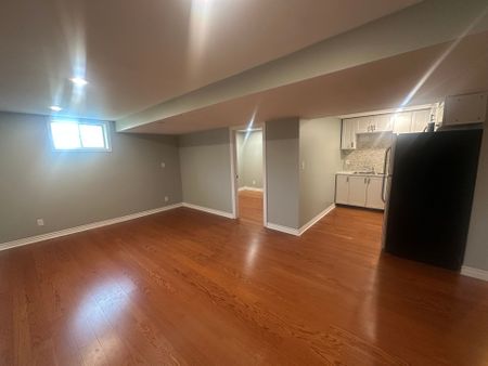 For Lease - 97 Clearmeadow Boulevard, Newmarket, Ontario - Photo 2