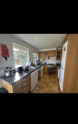 Room in a Shared House, Denison Road, M14 - Photo 5