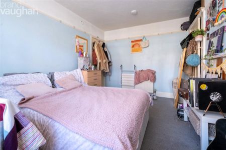 4 bedroom terraced house to rent - Photo 3