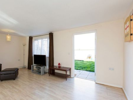 4 Bed Semi-Detached House, Ronnie Lane, E12 - Photo 2