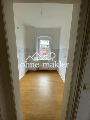 kl. MFH san. AB, 4-Zi. Wohng. 1.OG, 2xBad, 2 Balk., ruhig DD-Süd - Photo 1