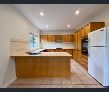 TWO BEDROOM TOWNHOUSE - Photo 1