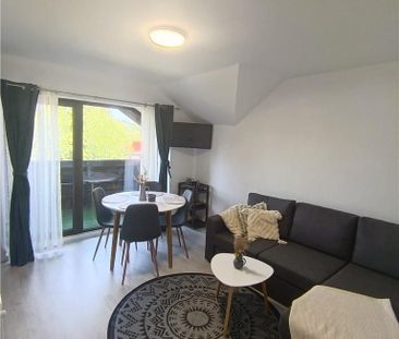 Apartament de 3 camere la vila , zona Bran - Fotografie 2