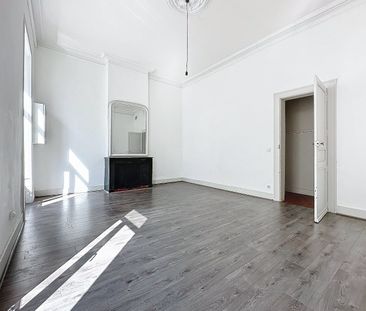 Location Appartement 6 pièces 148m² SETE 34200 - Photo 4