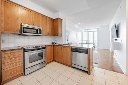 For Lease - 215 Sherway Gardens Road Unit# Ph201, Toronto, Ontario - Photo 2