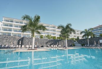 Beautiful New and modern 2 bedroom apartments for rent in Palm mar