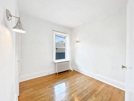 For Lease - 12 Kendal Avenue Unit# 5, Toronto, Ontario - Photo 4