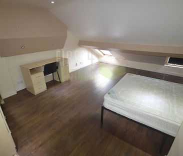 4 bedroom terraced house to rent - Photo 6